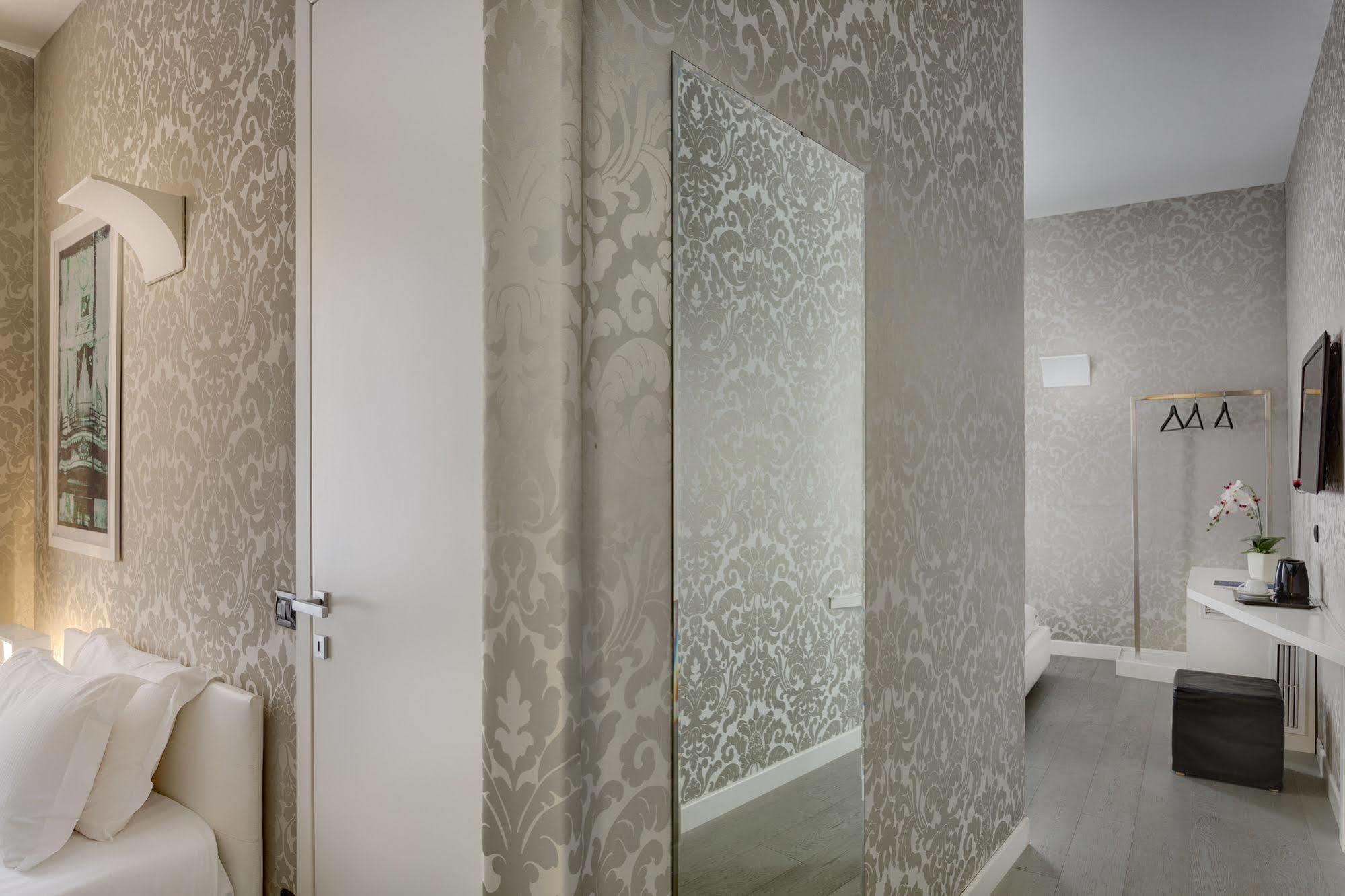 Piazza Di Spagna Suites ローマ エクステリア 写真